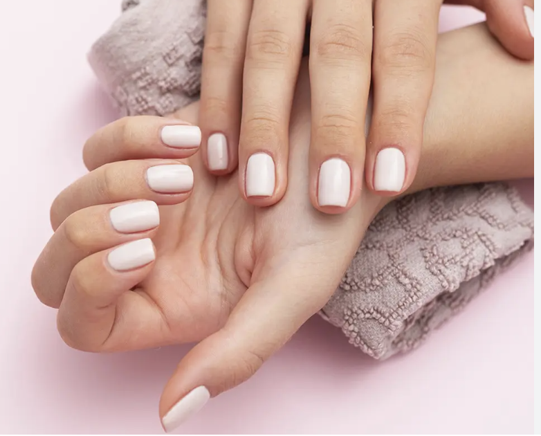 NUPERA  HAND MANICURE 